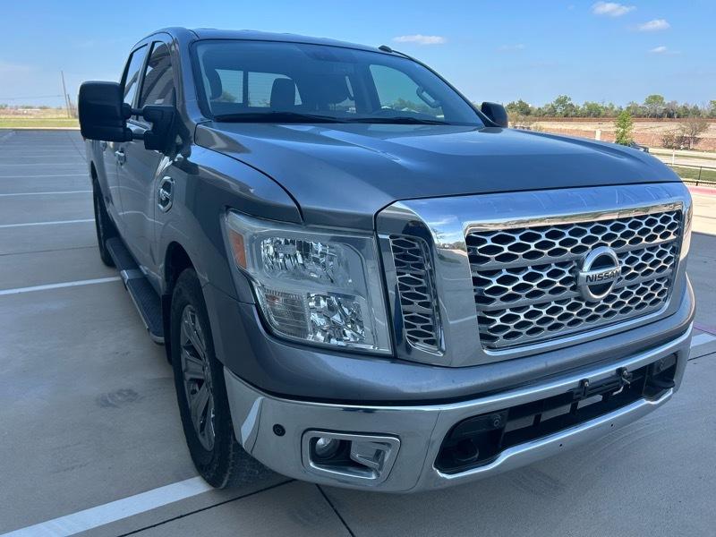 Nissan Titan SV Crew Cab 2WD 2017
