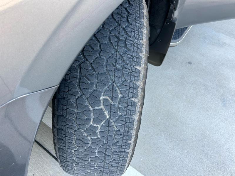 Nissan Titan SV Crew Cab 2WD 2017