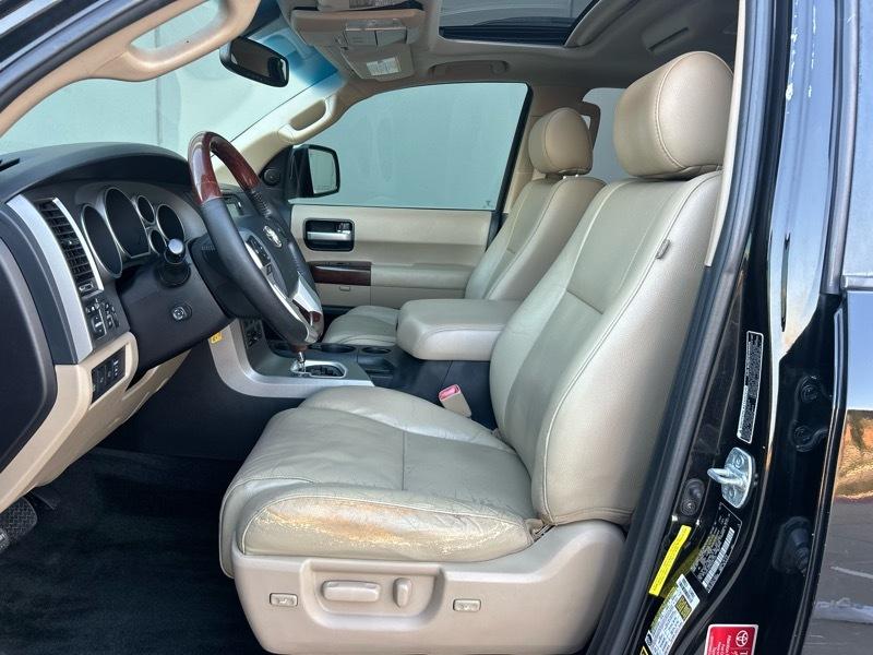 Toyota Sequoia Plantium 2WD 2016