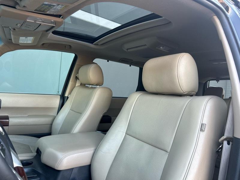 Toyota Sequoia Plantium 2WD 2016