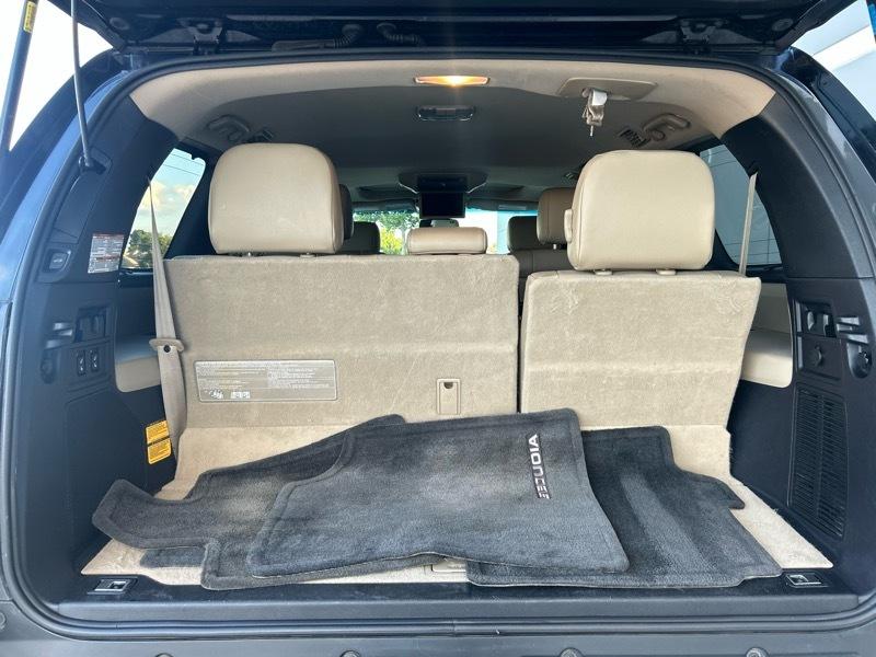 Toyota Sequoia Plantium 2WD 2016