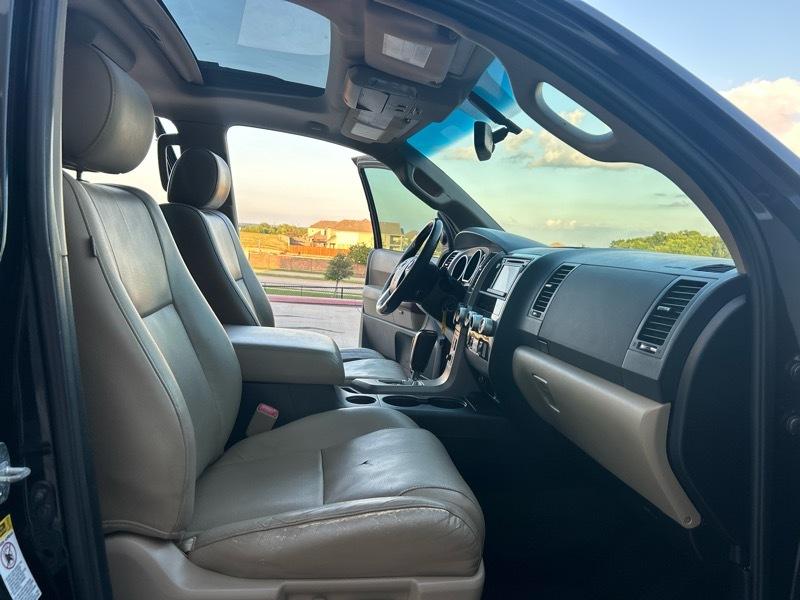 Toyota Sequoia Plantium 2WD 2016