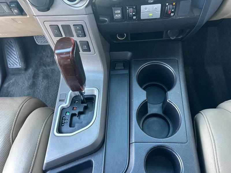 Toyota Sequoia Plantium 2WD 2016