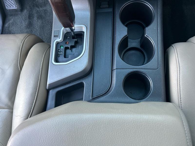 Toyota Sequoia Plantium 2WD 2016