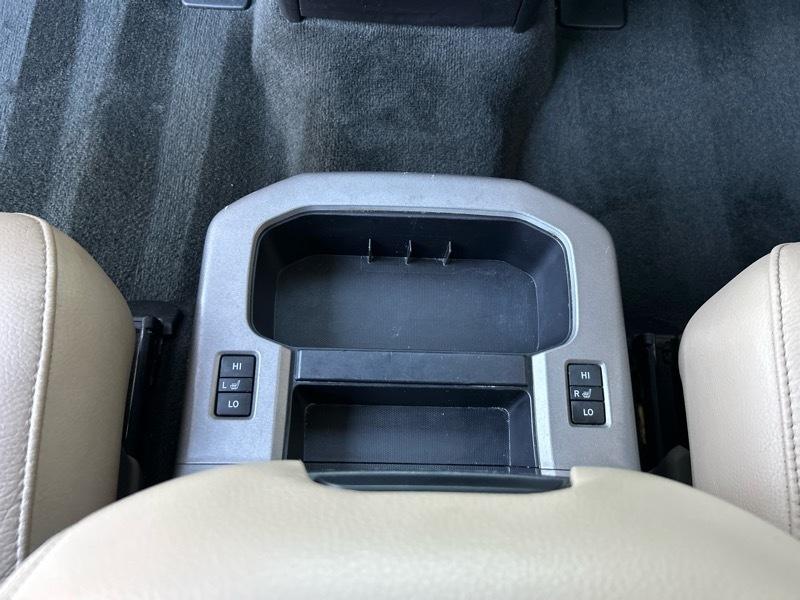 Toyota Sequoia Plantium 2WD 2016