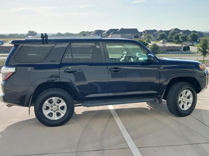 Toyota 4Runner SR5 2WD 2016