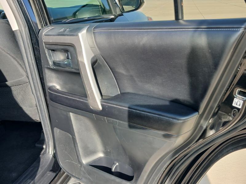 Toyota 4Runner SR5 2WD 2016