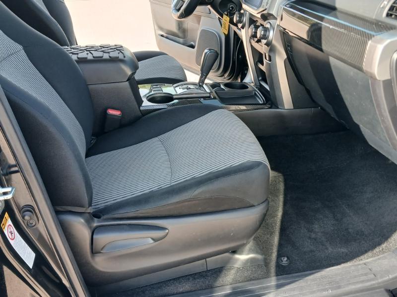 Toyota 4Runner SR5 2WD 2016