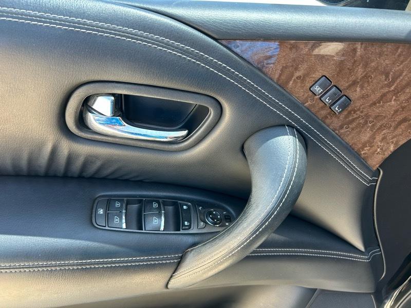 Infiniti QX80 4WD 2015