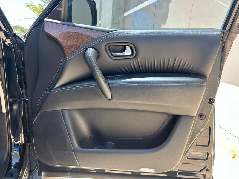 Infiniti QX80 4WD 2015