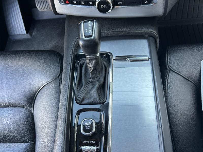 Volvo XC90 T5 Momentum 2018