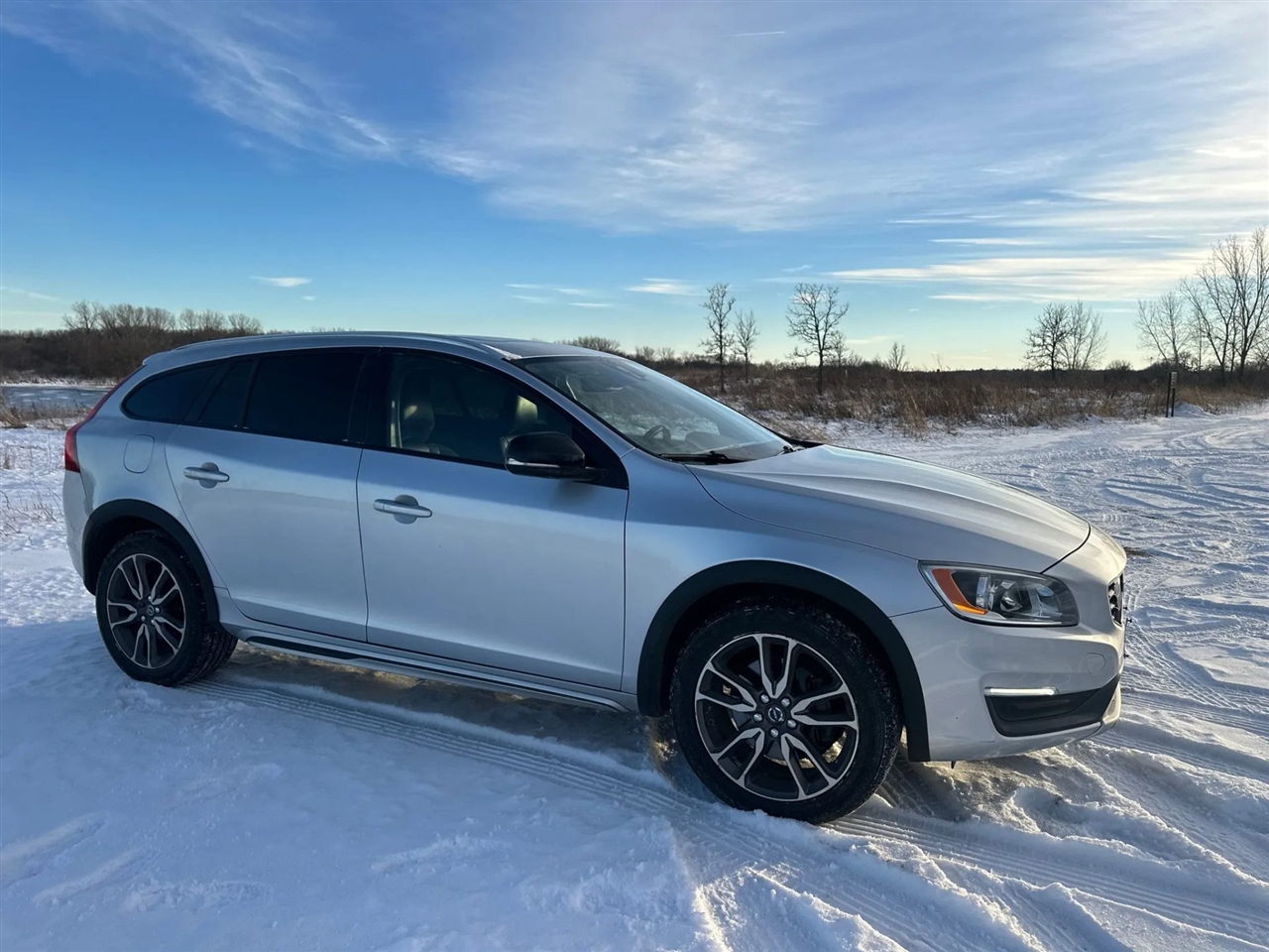 Volvo V60 Cross Country  2015