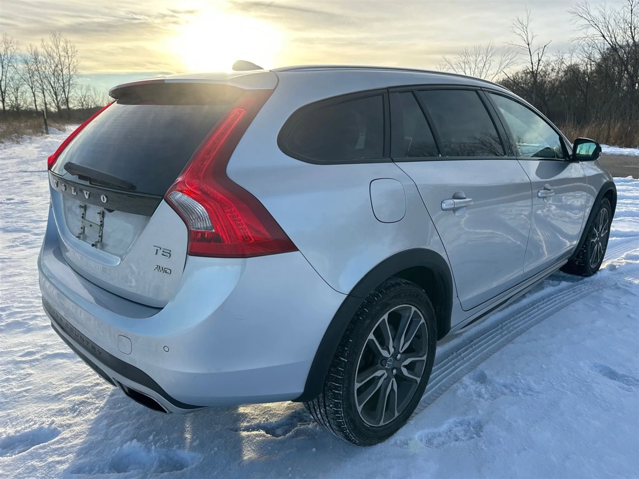 Volvo V60 Cross Country  2015