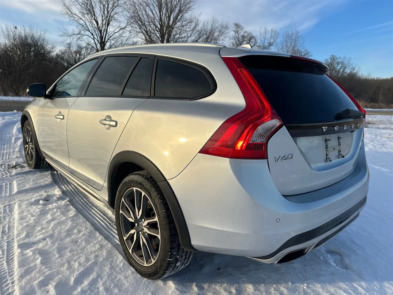 Volvo V60 Cross Country  2015