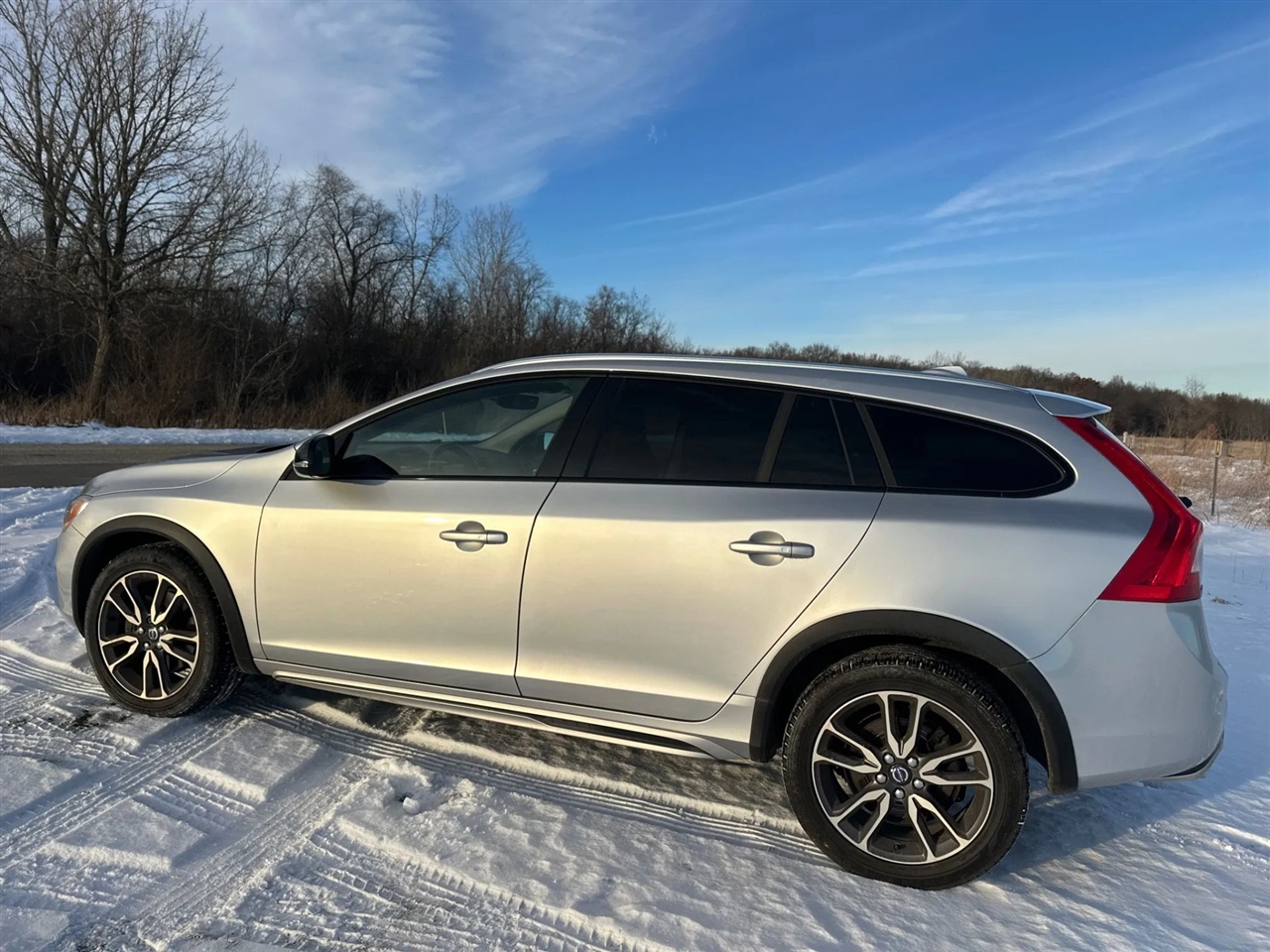 Volvo V60 Cross Country  2015