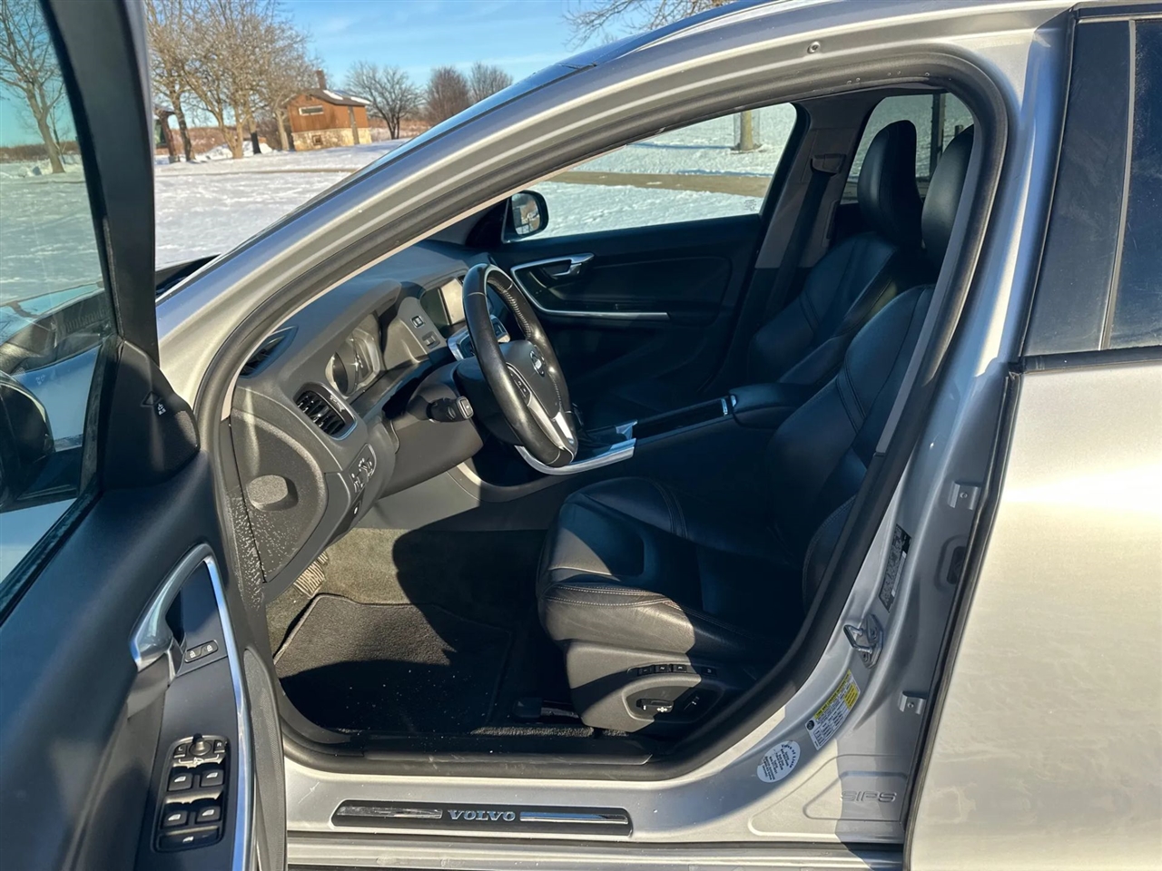 Volvo V60 Cross Country  2015