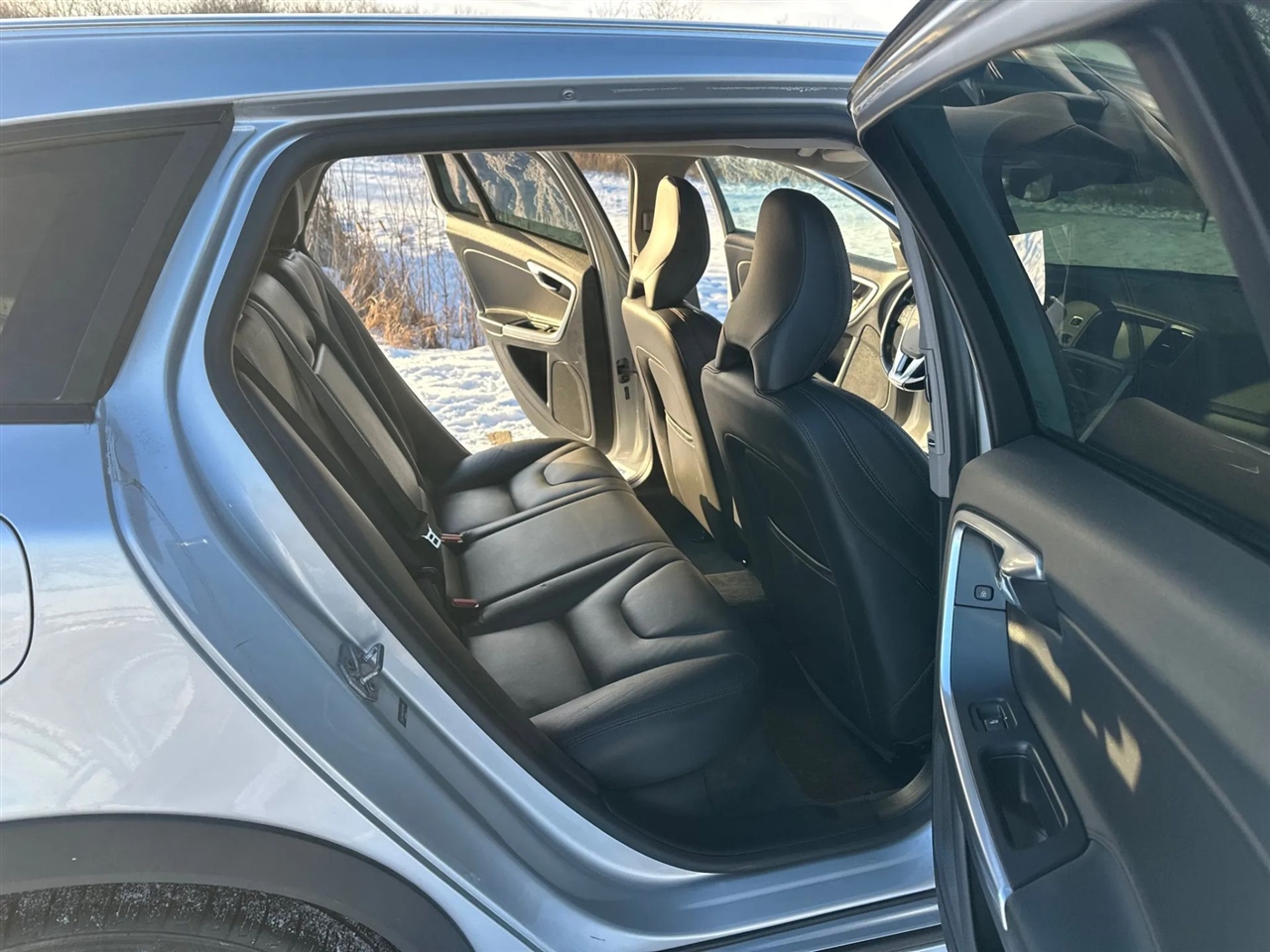 Volvo V60 Cross Country  2015