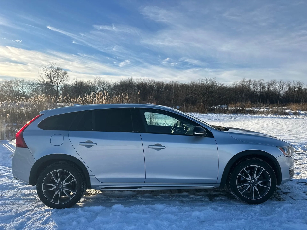 Volvo V60 Cross Country  2015