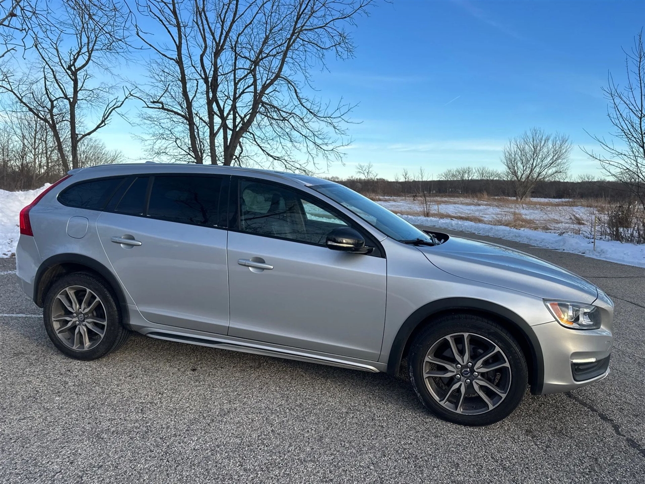 Volvo V60 Cross Country  2015