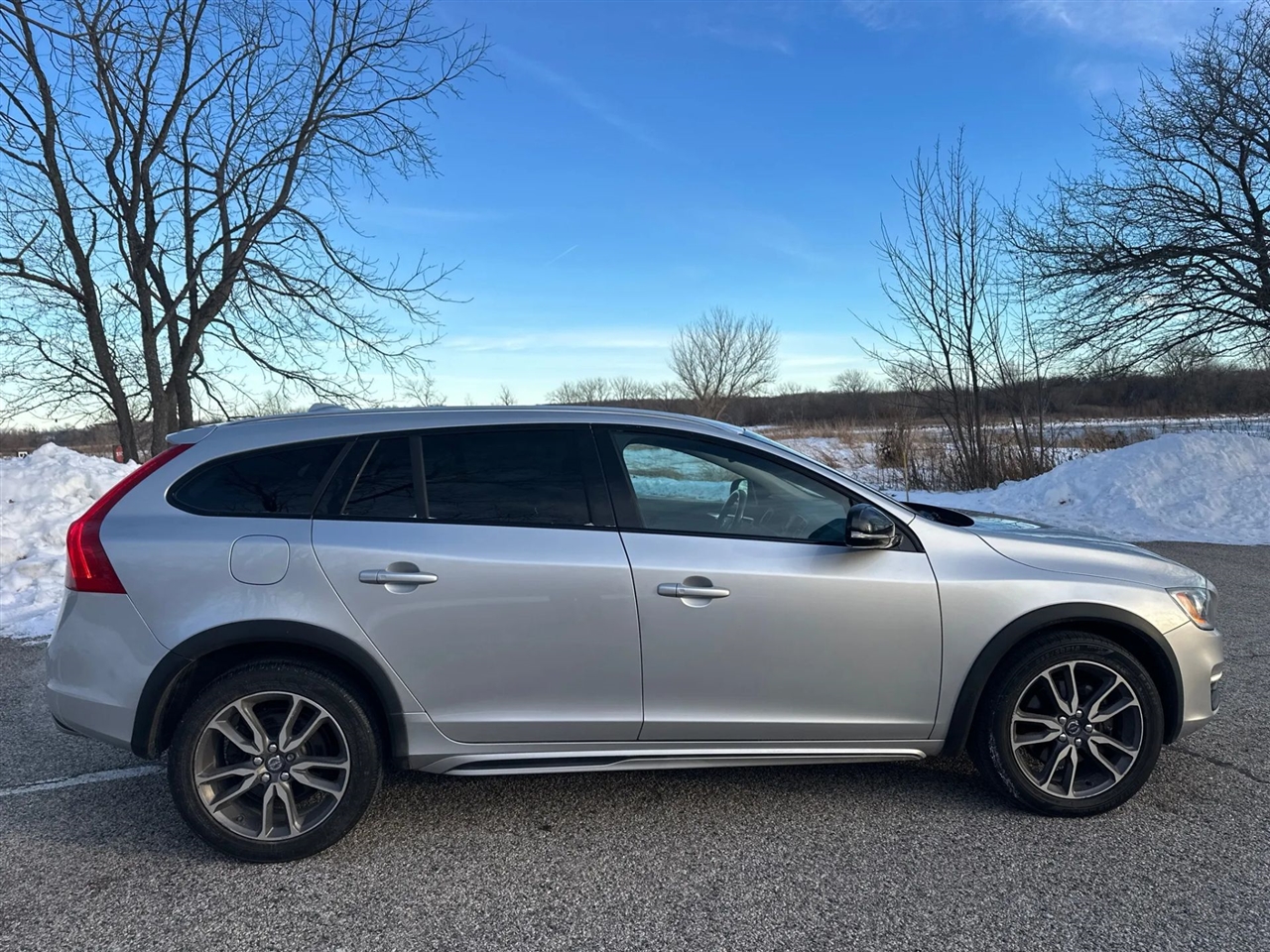 Volvo V60 Cross Country  2015