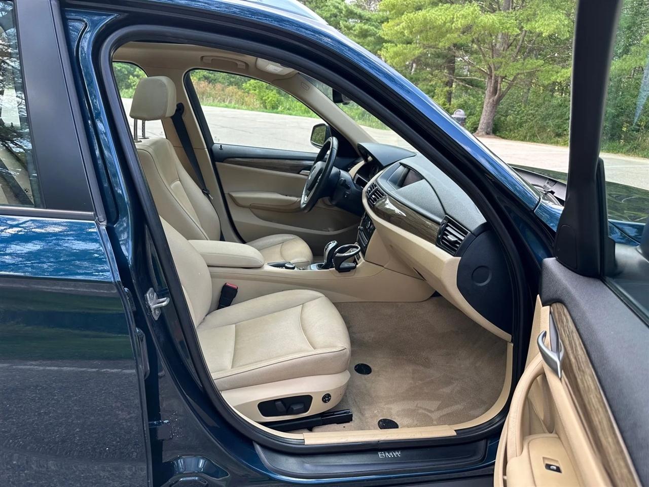 BMW X1  2013