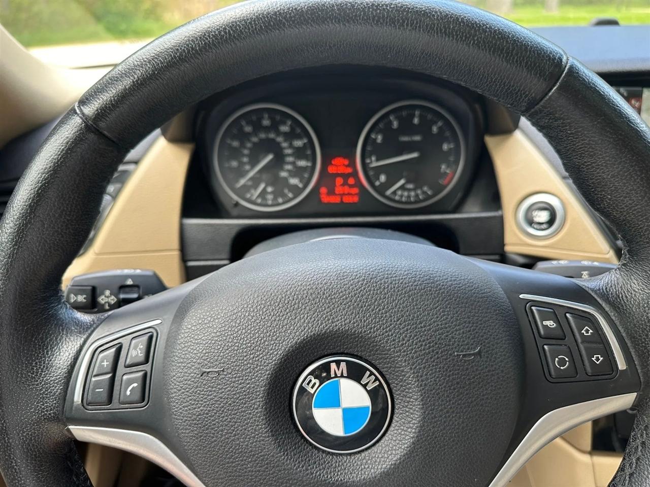 BMW X1  2013
