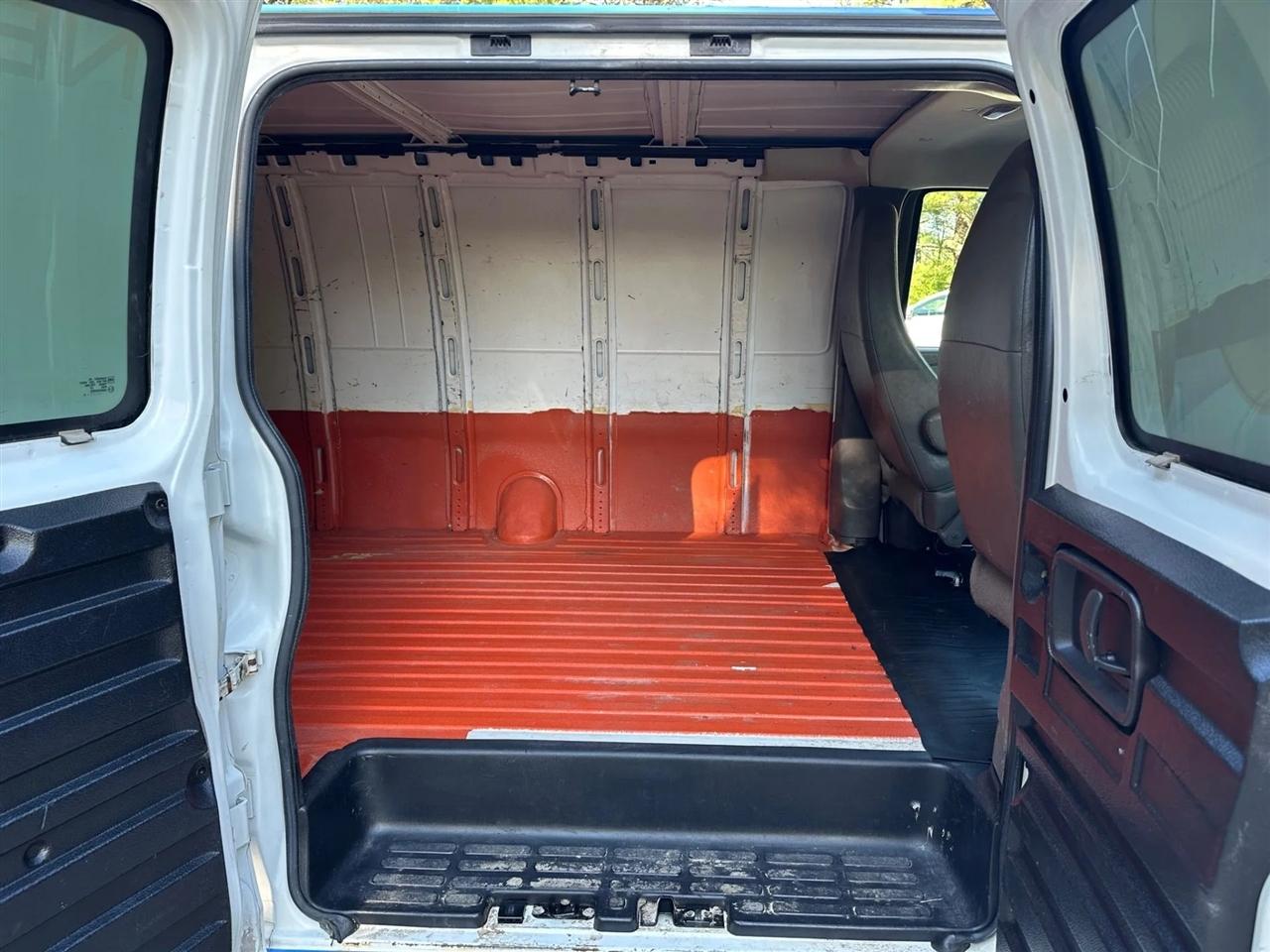 Chevrolet Express  2013