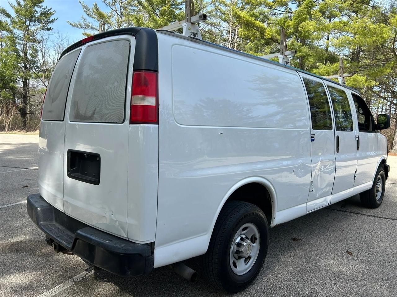 Chevrolet Express  2013