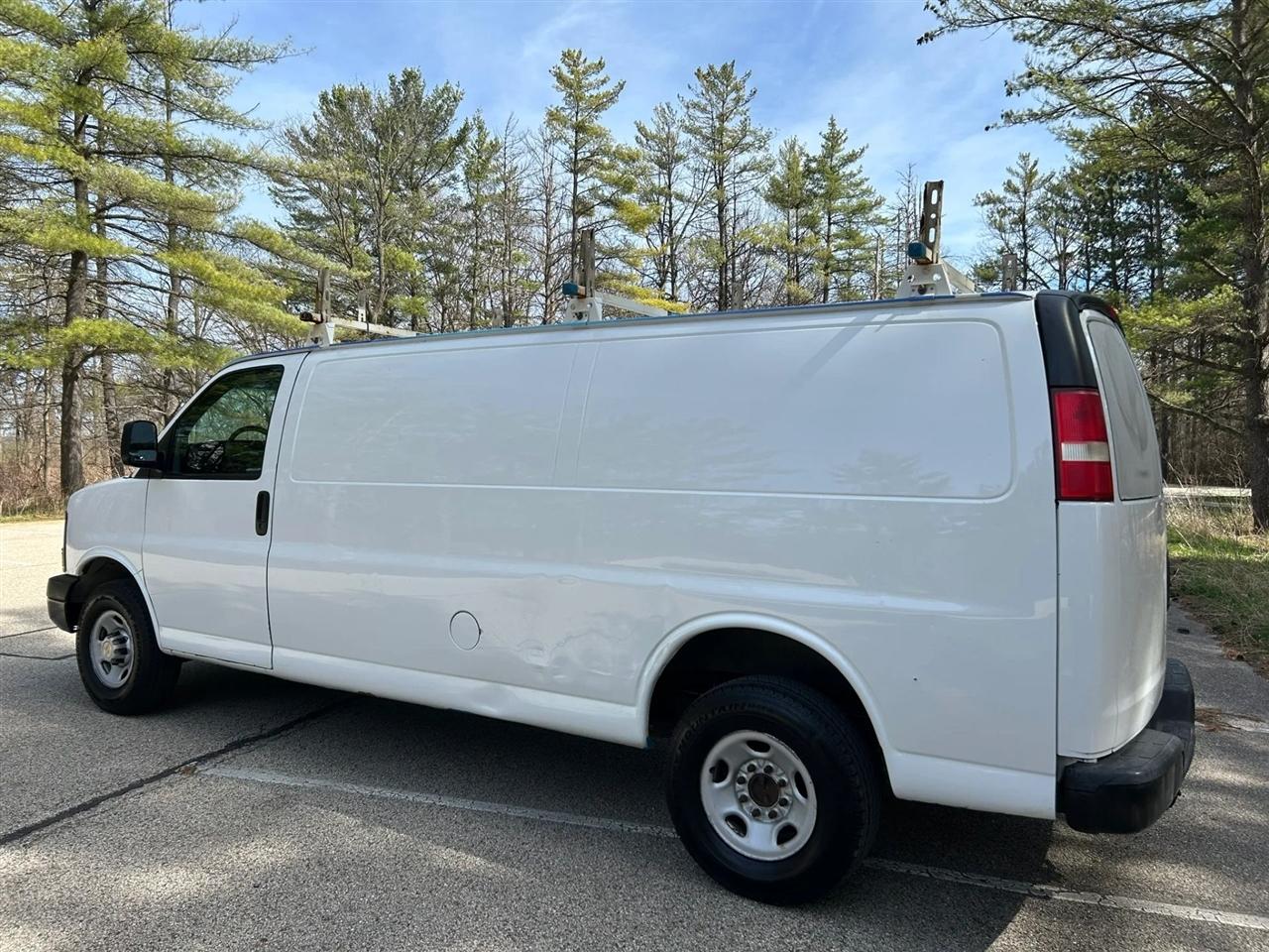 Chevrolet Express  2013