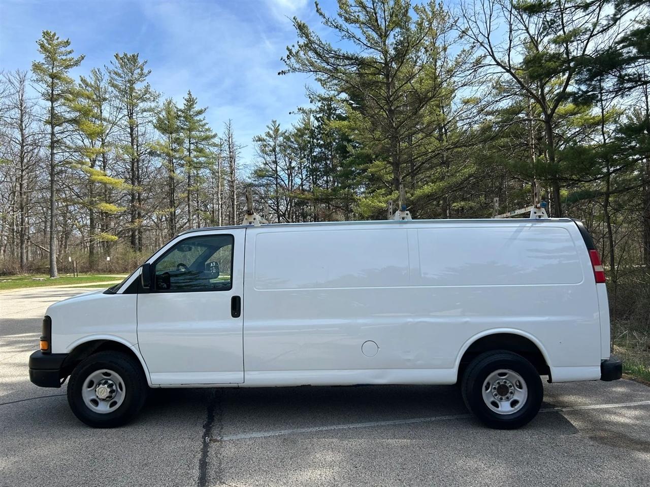 Chevrolet Express  2013