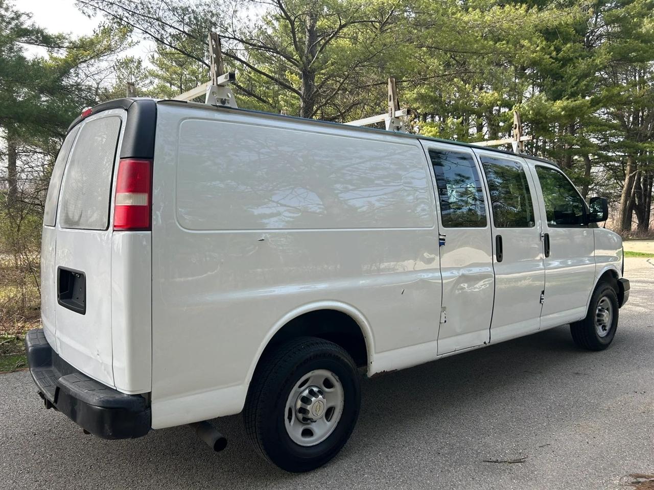 Chevrolet Express  2013