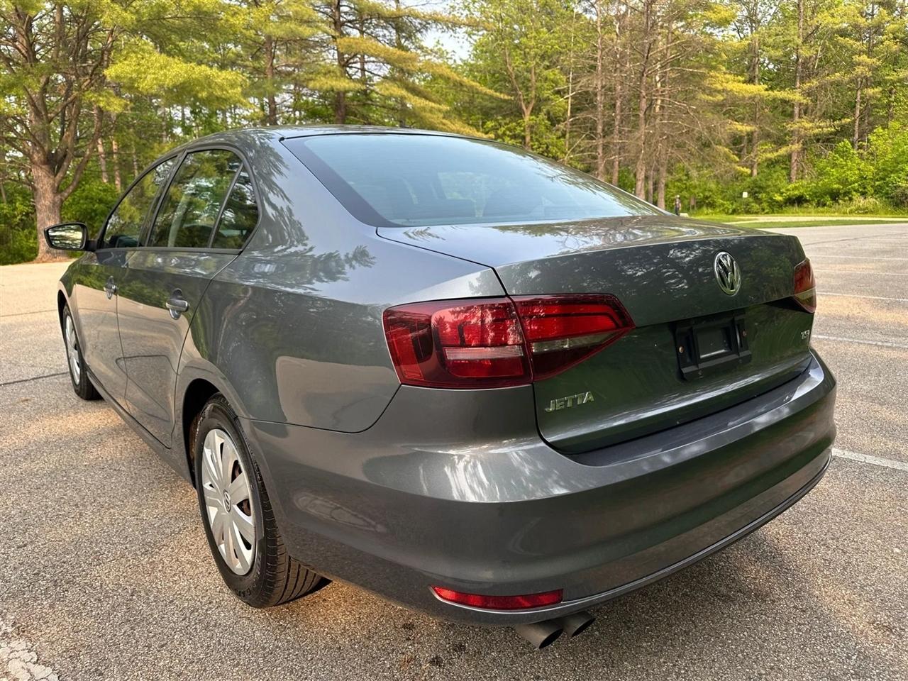 Volkswagen Jetta  2016