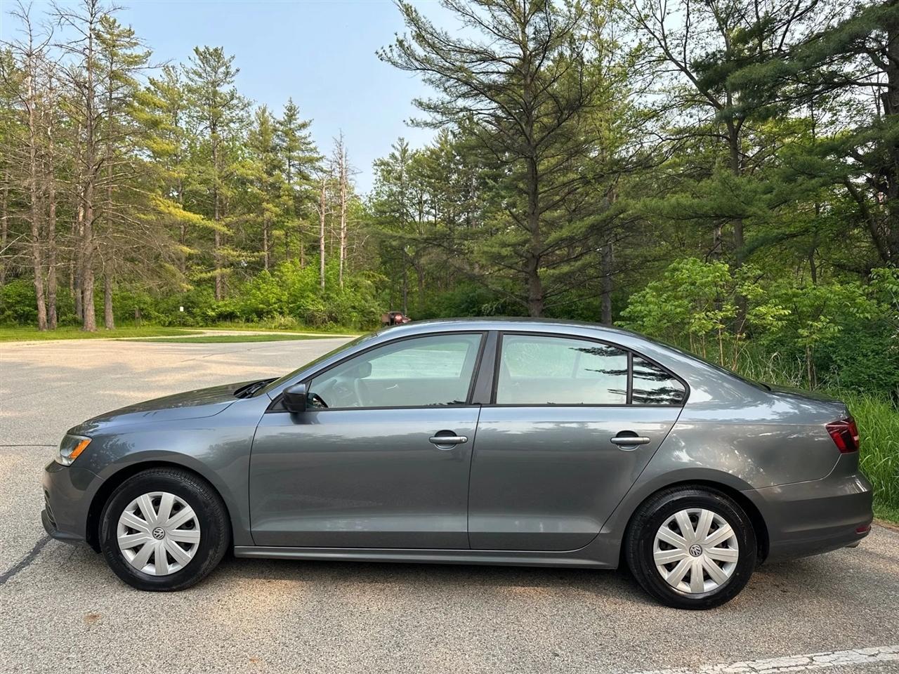 Volkswagen Jetta  2016