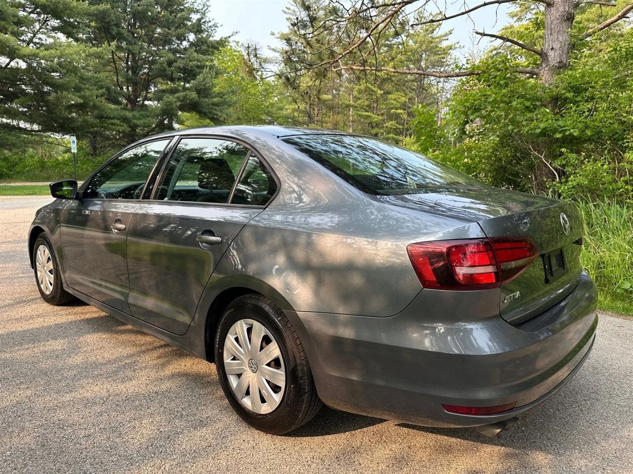 Volkswagen Jetta  2016
