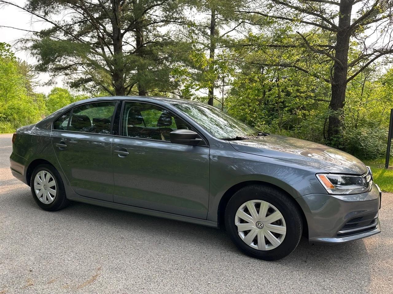 Volkswagen Jetta  2016
