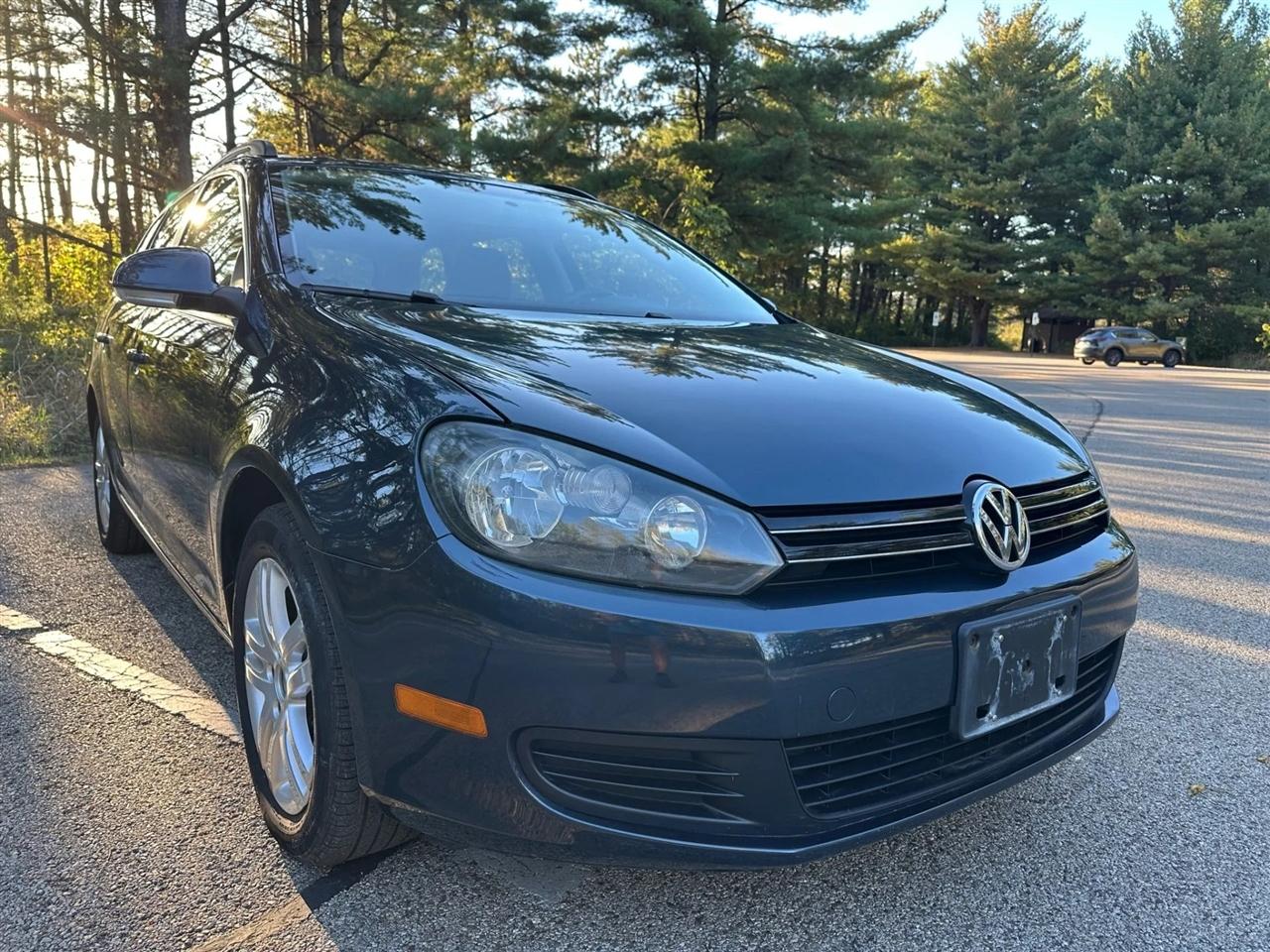2010 Volkswagen Jetta SportWagen TDI SportWagen Sport Wagon 4D