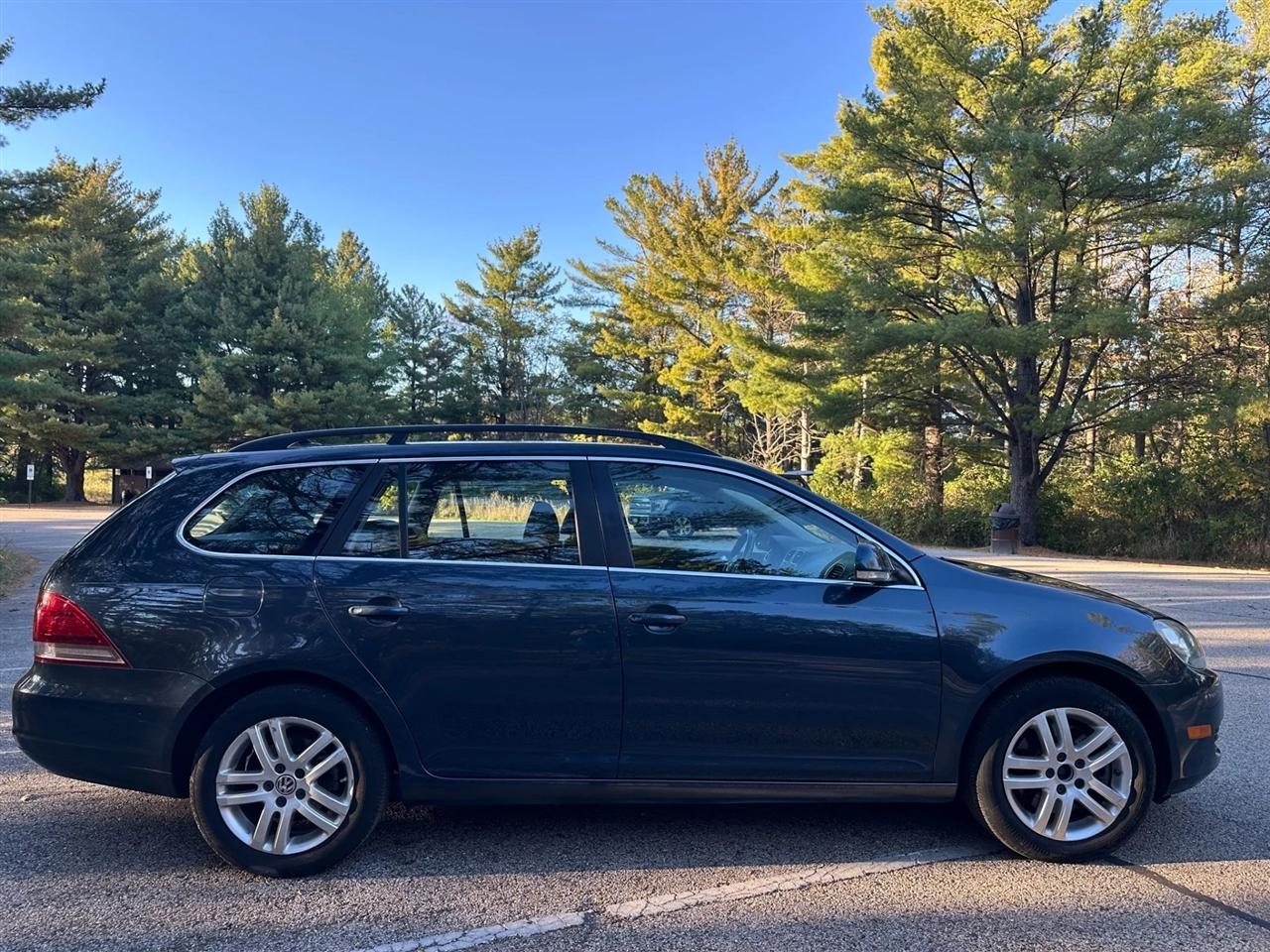 Volkswagen Jetta SportWagen  2010