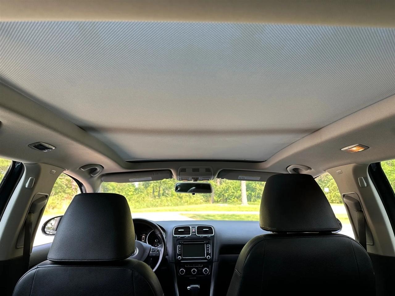 Volkswagen Jetta SportWagen  2010