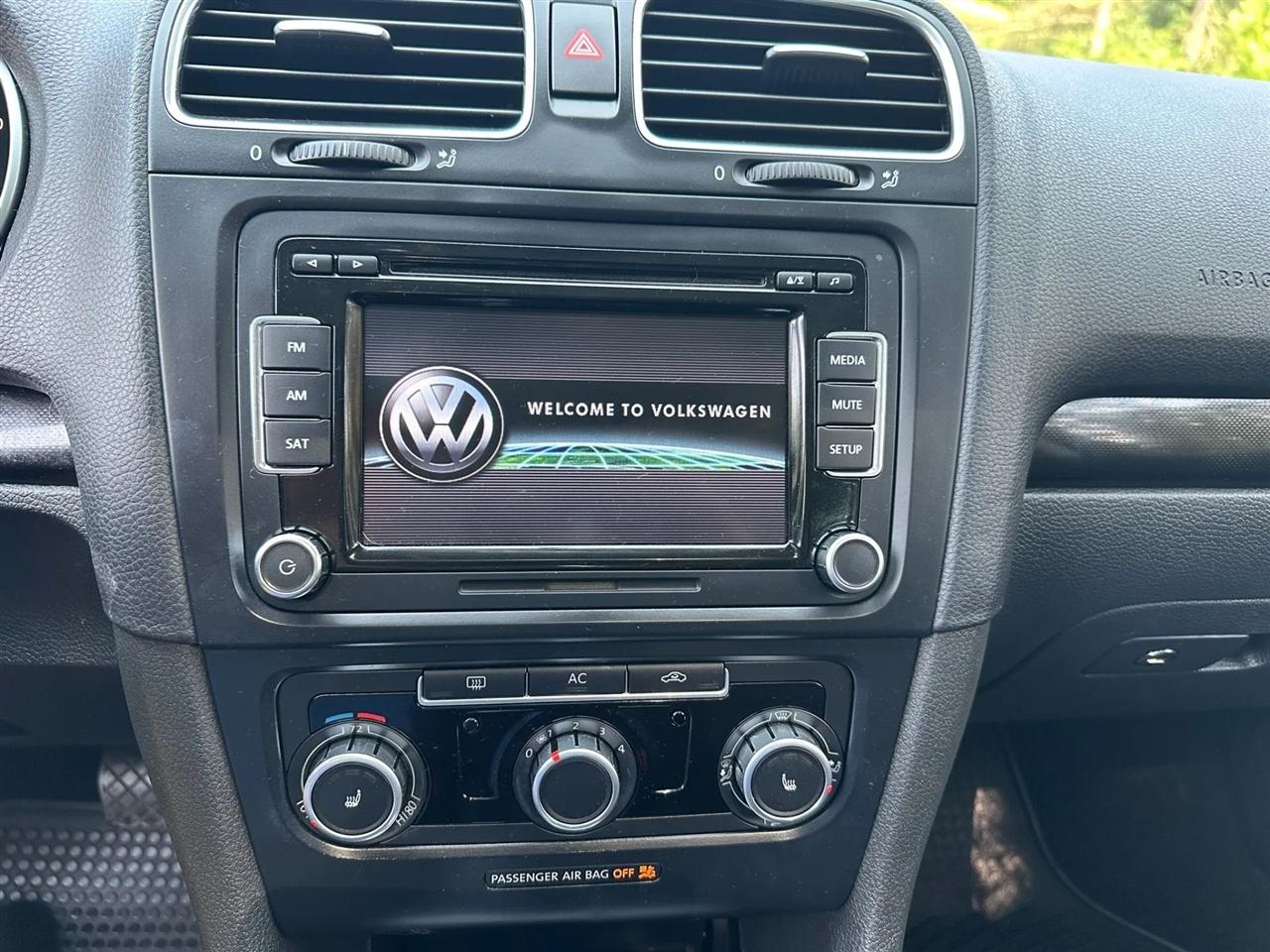 Volkswagen Jetta SportWagen  2010