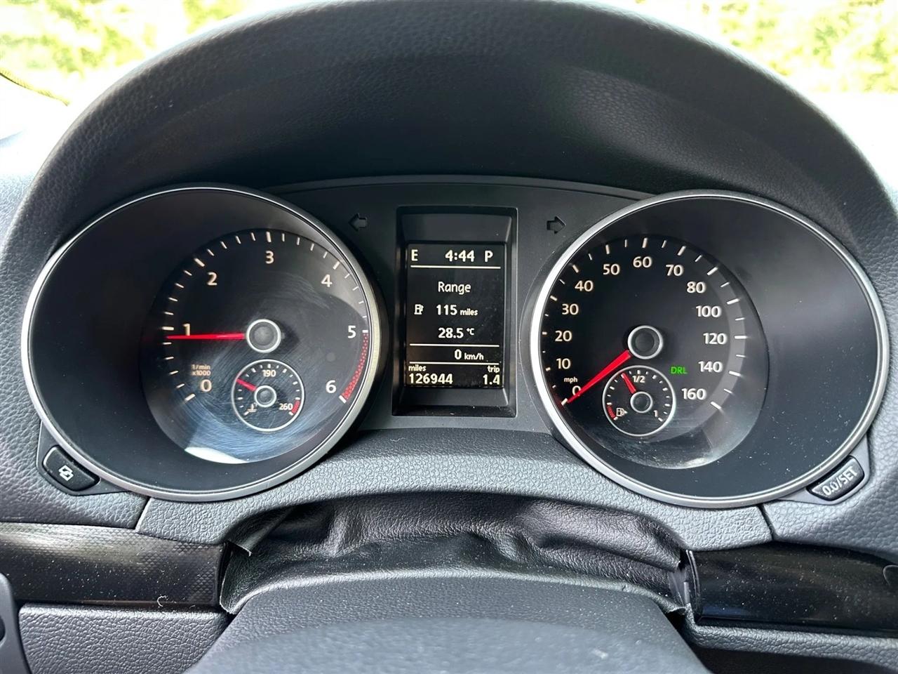 Volkswagen Jetta SportWagen  2010