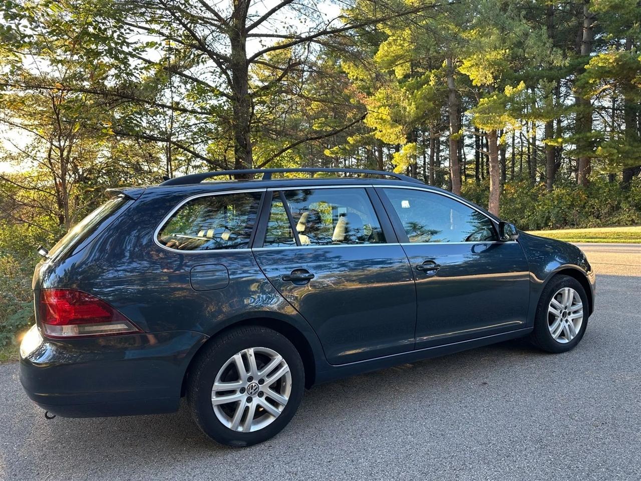 Volkswagen Jetta SportWagen  2010