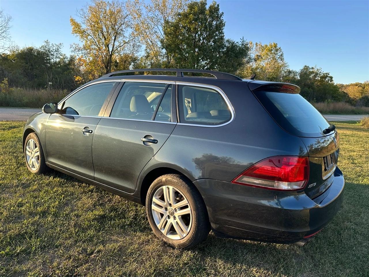 Volkswagen Jetta SportWagen  2010