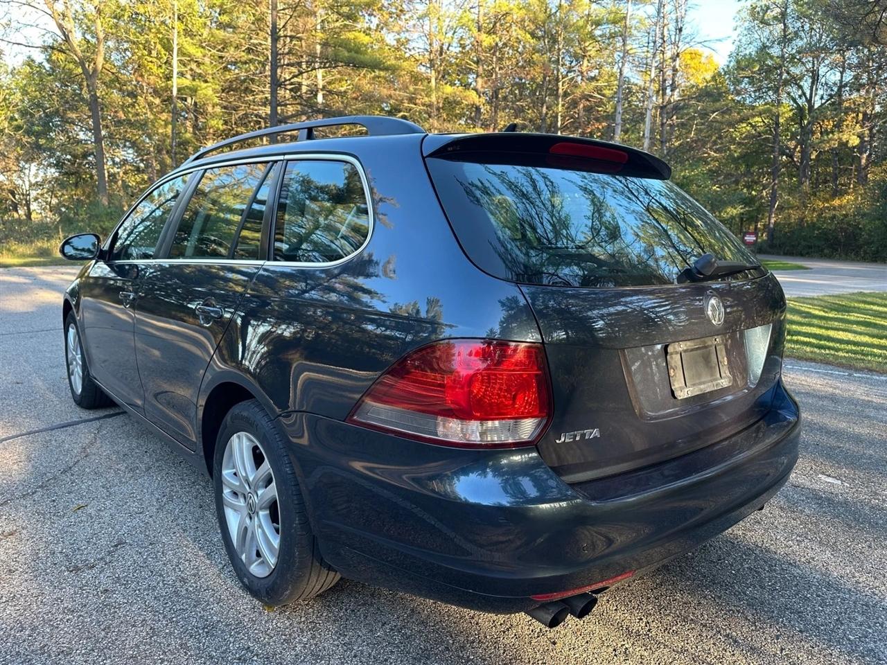 Volkswagen Jetta SportWagen  2010