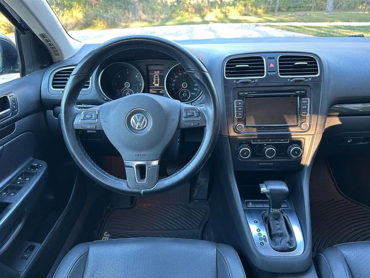 Volkswagen Jetta SportWagen  2010