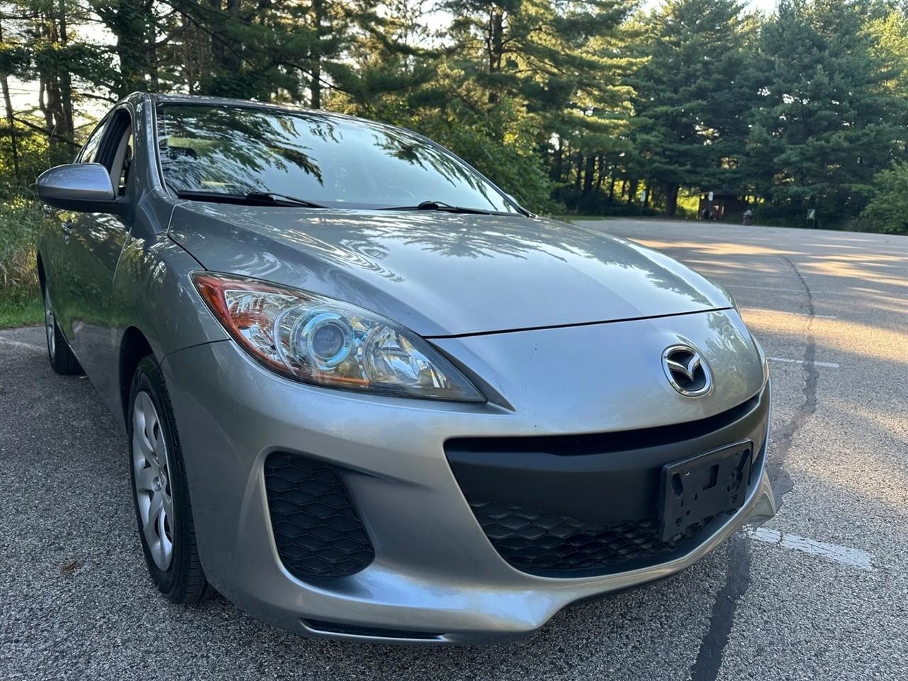 2013 Mazda MAZDA3 i Sport Sedan 4D