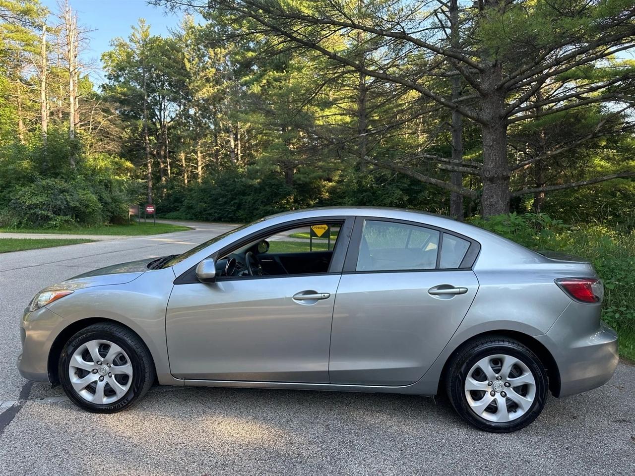 Mazda MAZDA3  2013
