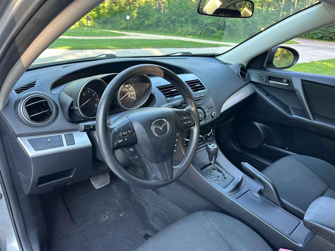 Mazda MAZDA3  2013