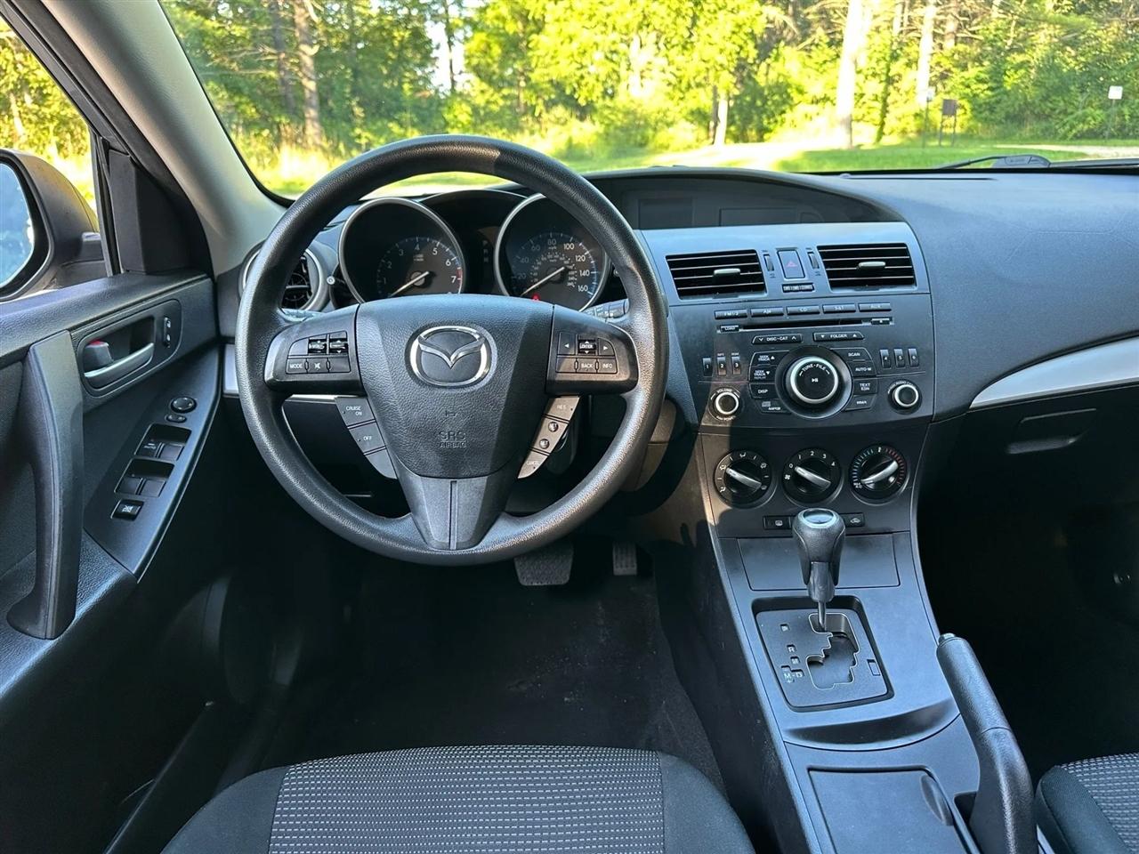 Mazda MAZDA3  2013