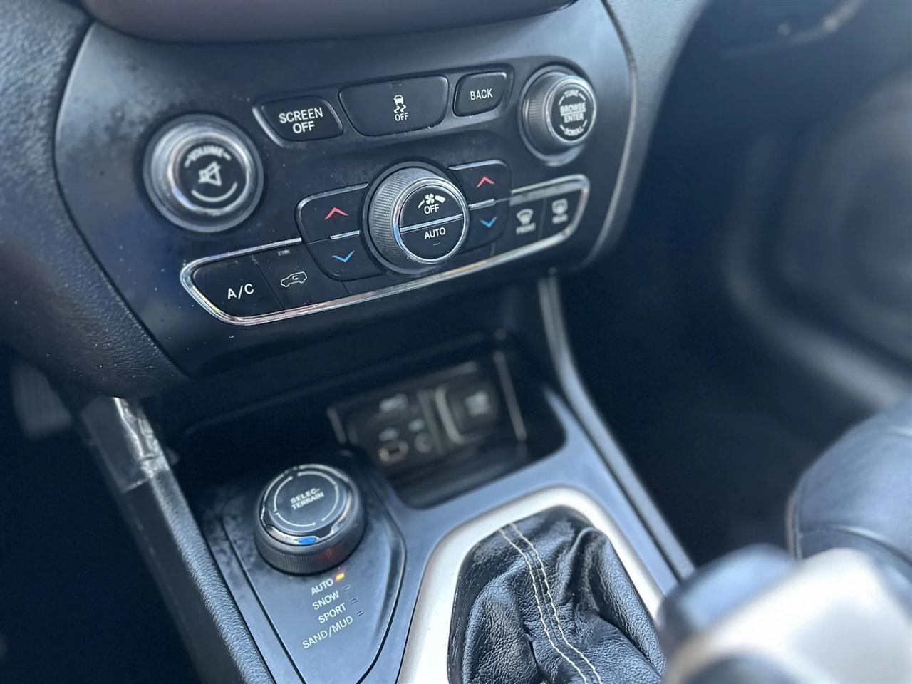 Jeep Cherokee  2016