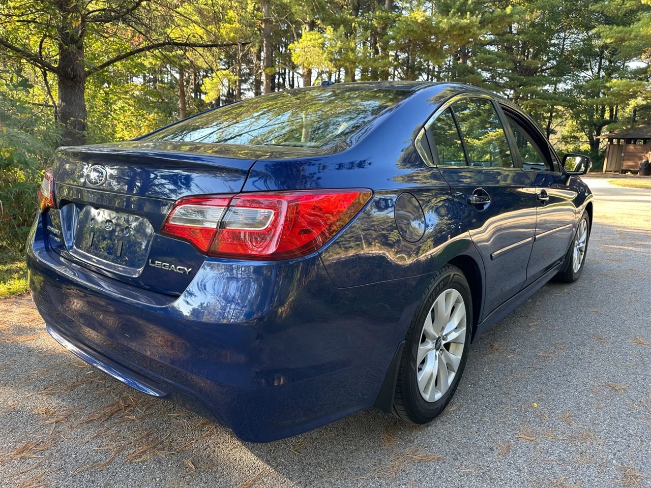 2015 Subaru Legacy 2.5i Premium photo 3